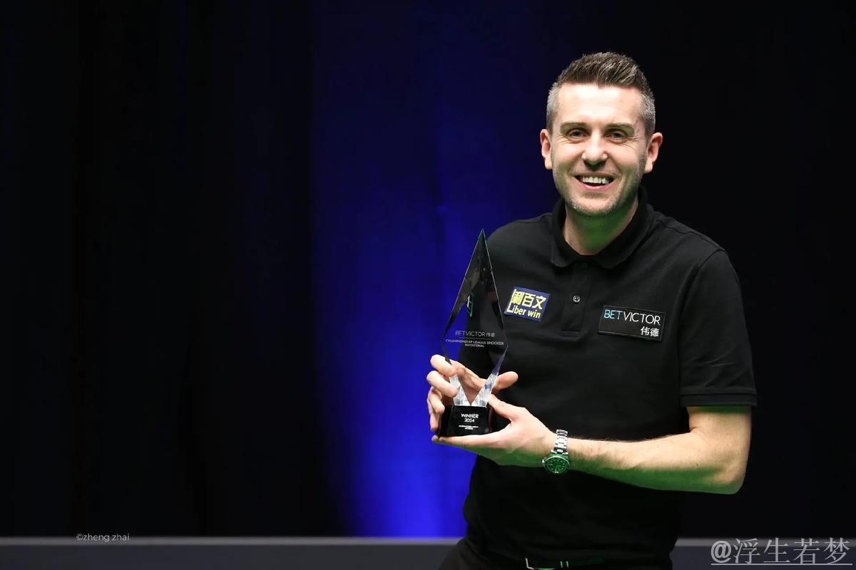 塞尔比问鼎斯诺克英锦赛冠军 塞尔比问鼎斯诺克英锦赛冠军